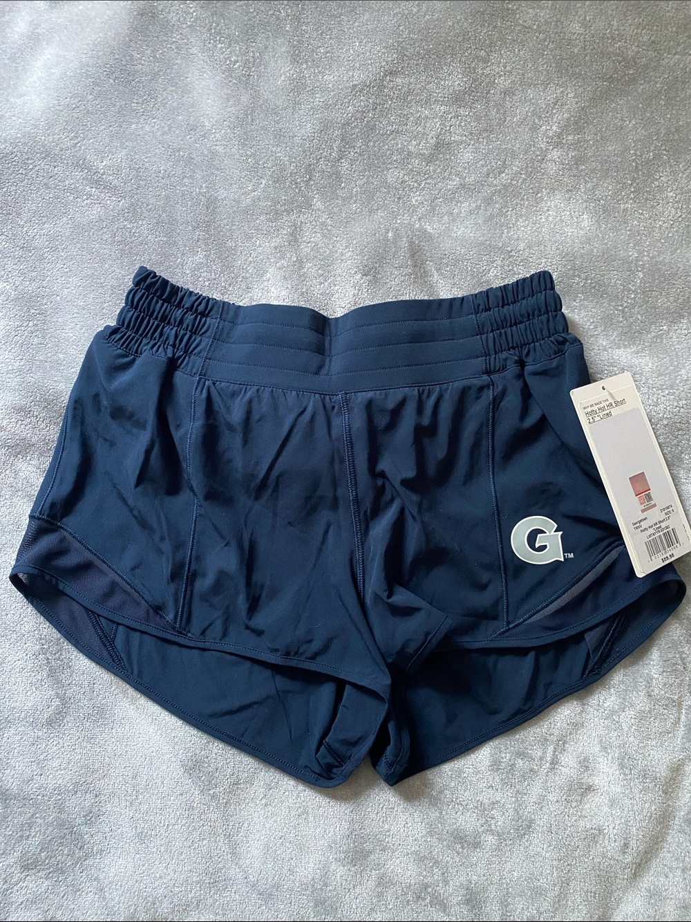 Lululemon Georgetown Hoya Hottie Hot 2.5Women’s Navy Performance Shorts